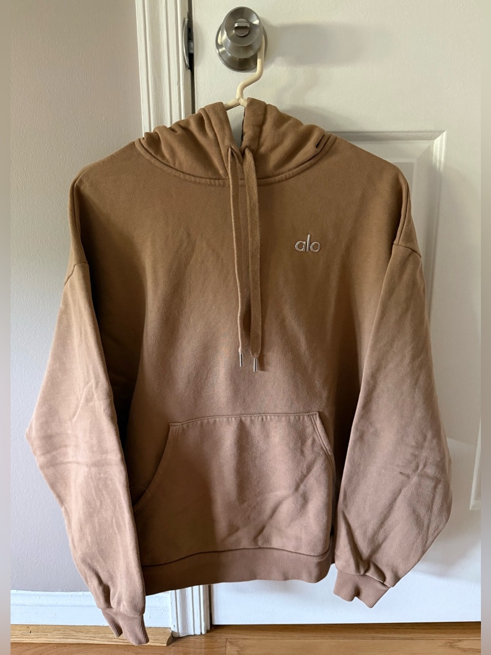 ALO Accolade Hoodie / Toasted Almond / Size XS